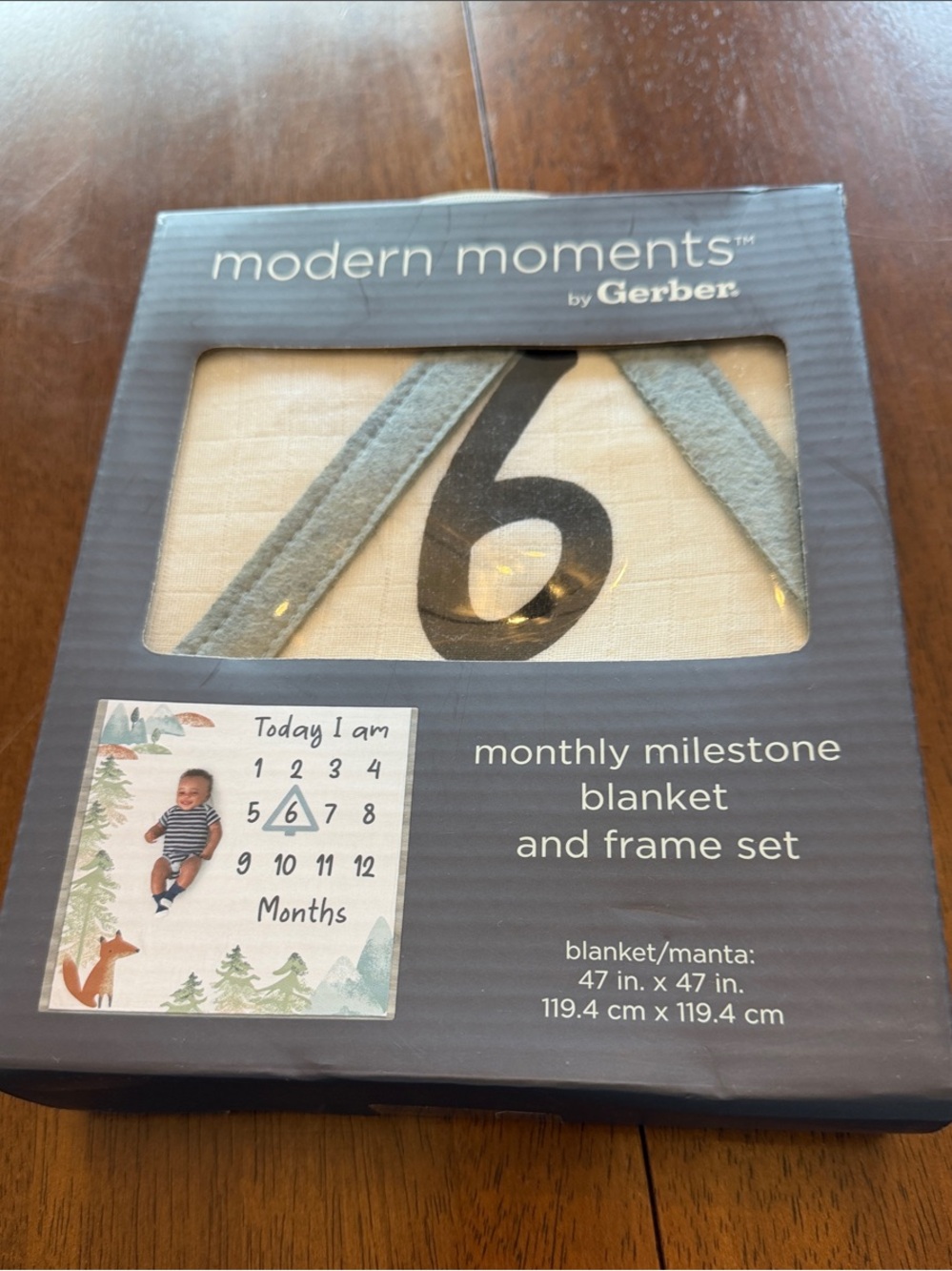Gerber Modern Moments Cream & Gray Monthly Milestone Blanket Set